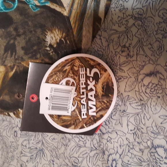 Hat - Picture 3 of 3